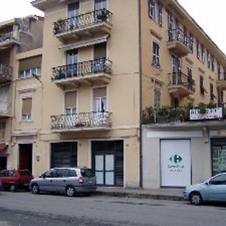 Albergo Villagrande Varazze Luaran gambar