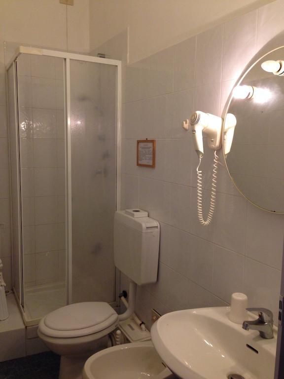 Albergo Villagrande Varazze Bilik gambar
