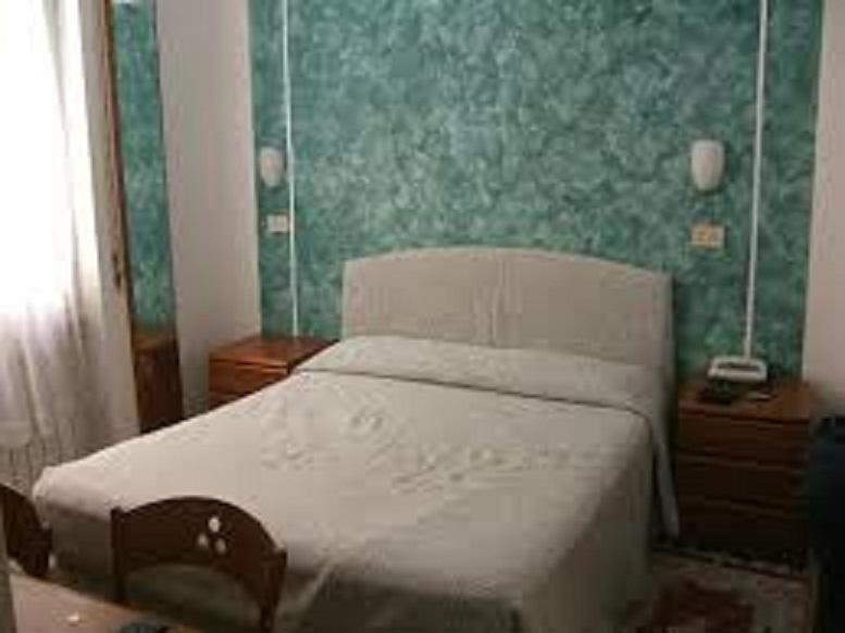 Albergo Villagrande Varazze Bilik gambar